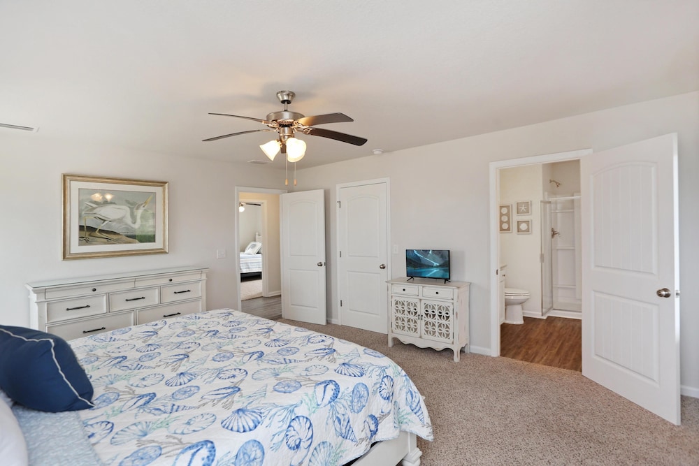 The Sandpiper by Pristine Properties Vacation Rentals — 4-Star Luxury Hotel in Port Saint Joe, United States