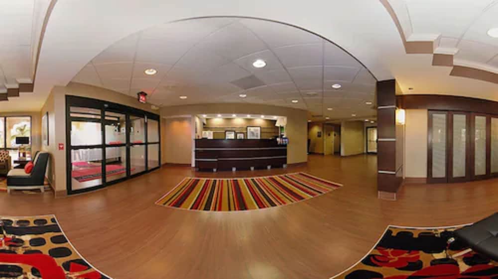 Hampton Inn Fort Myers Airport & I 75 - photo 2