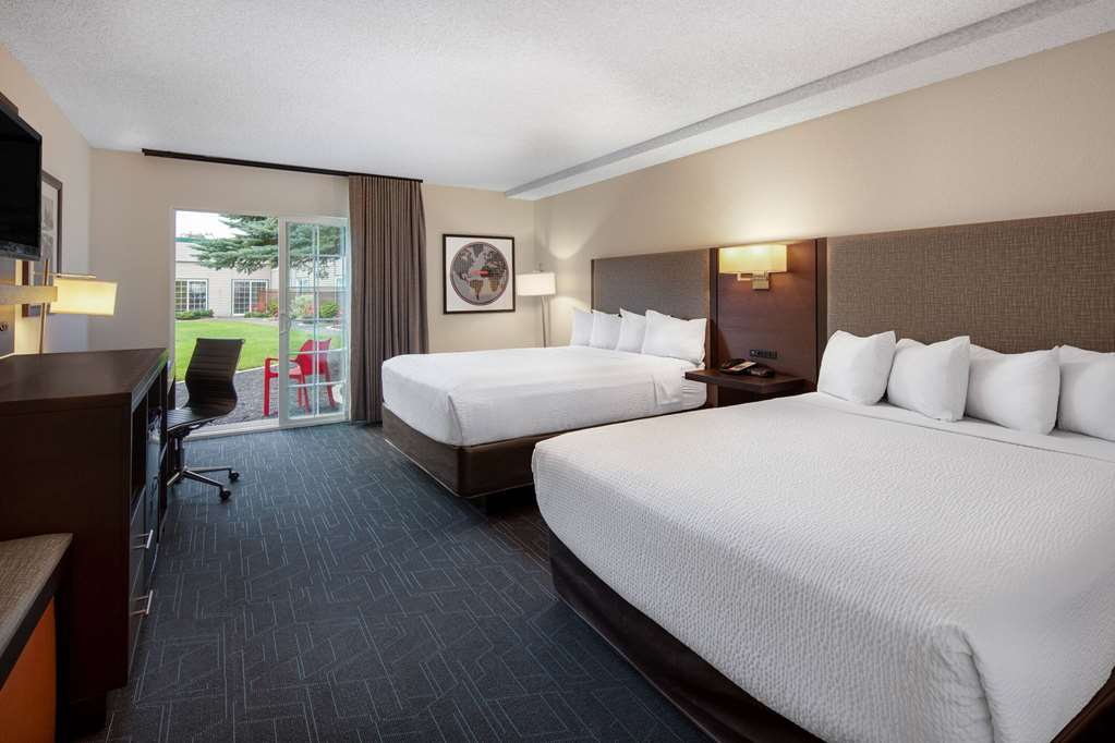 Ramada by Wyndham Spokane Airport - photo 11