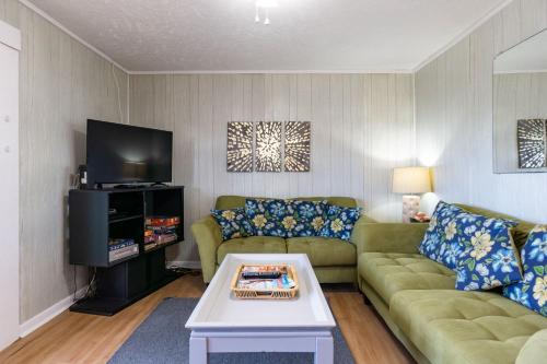 BeachyPeachyKeen by Oak Island Accommodations - photo 29
