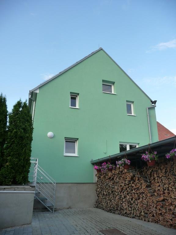 Penzion a Pizzerie Na Záložně in Kobyli, Czech Republic