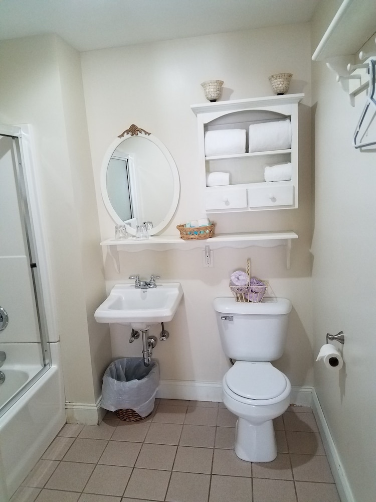 Tilton Inn - photo 25