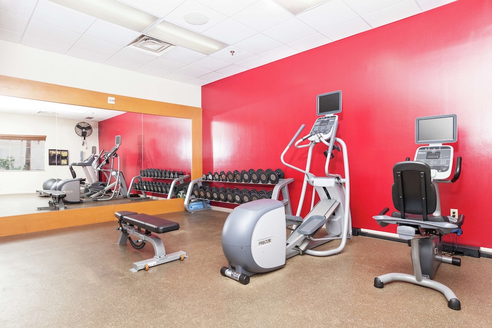 Hilton Garden Inn Palm Springs Rancho Mirage - photo 28