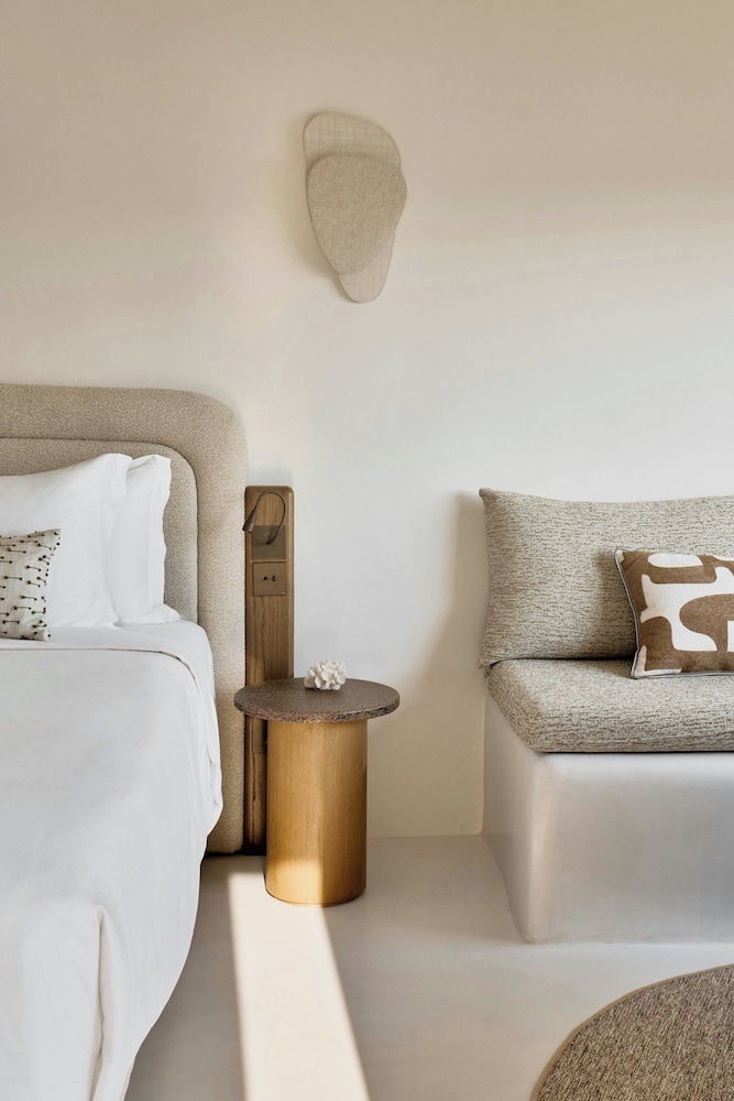 Mystique a Luxury Collection Hotel Santorini — Oia — photo 5