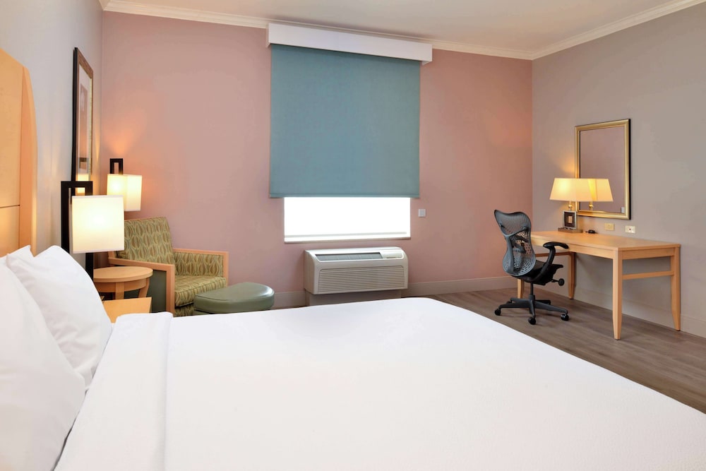 Hilton Garden Inn Denton - photo 7