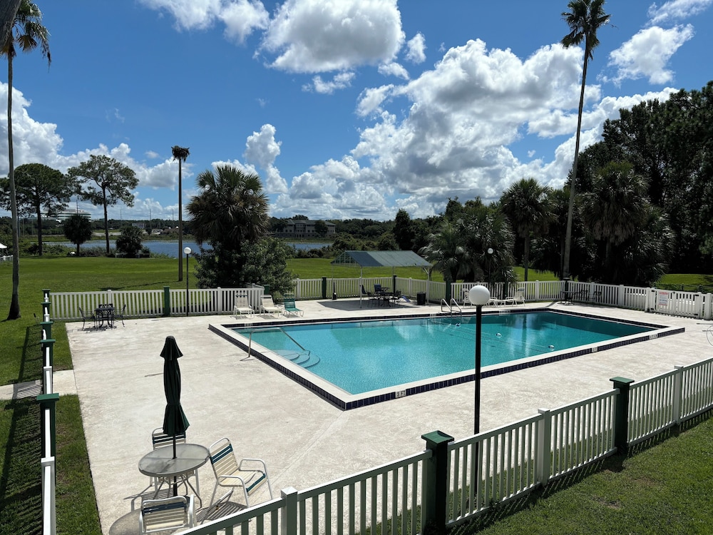 Inn On The Green - photo 21