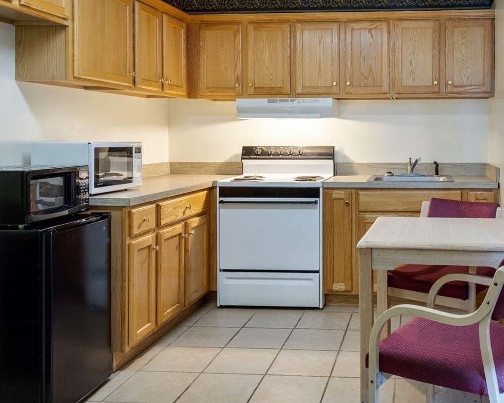 Econo Lodge Hopewell Near Fort Lee I 295 - photo 20