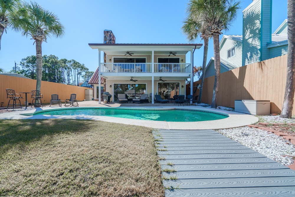 The Lagoon Hideaway — 4-Star Luxury Hotel in Panama City Beach, United States