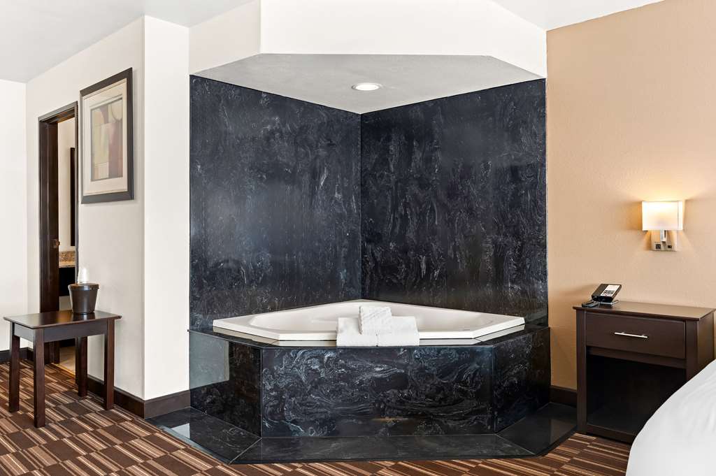 Best Western Monticello Gateway Inn - photo 15