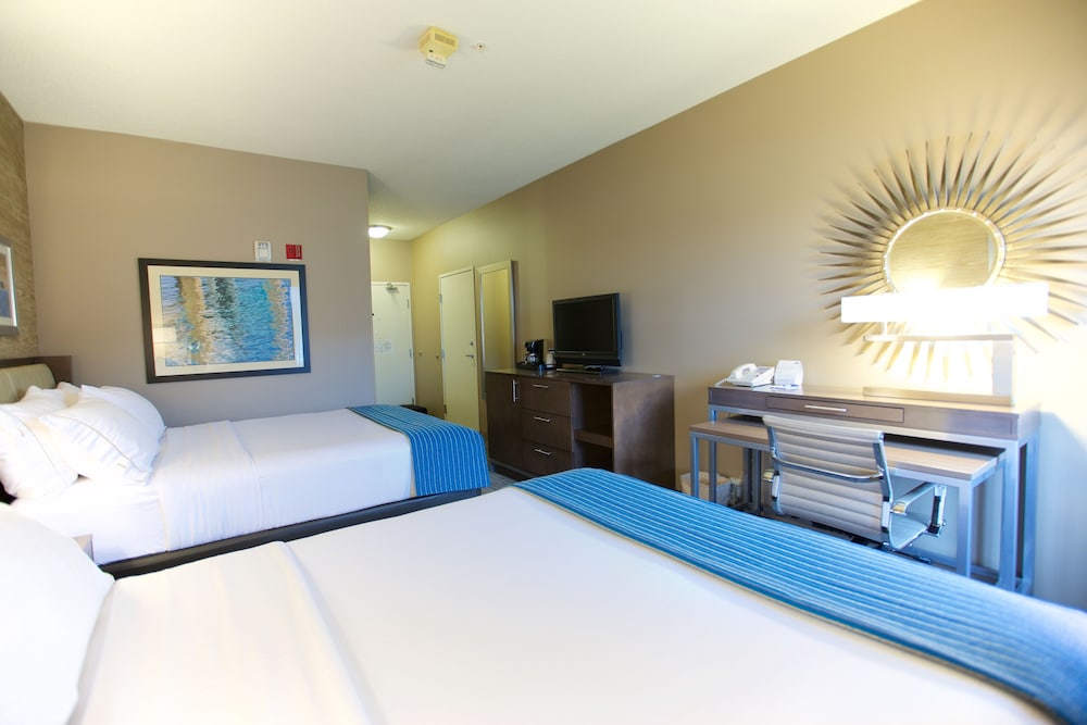Holiday Inn Express Fargo West Acres by IHG - photo 20