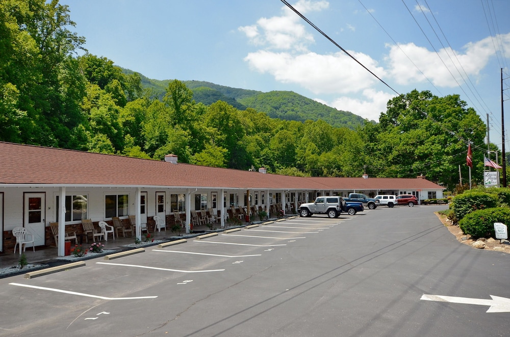 Laurel Park Inn - photo 25