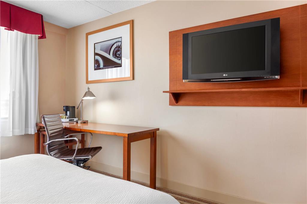 Radisson Hotel Detroit Metro Airport - photo 35