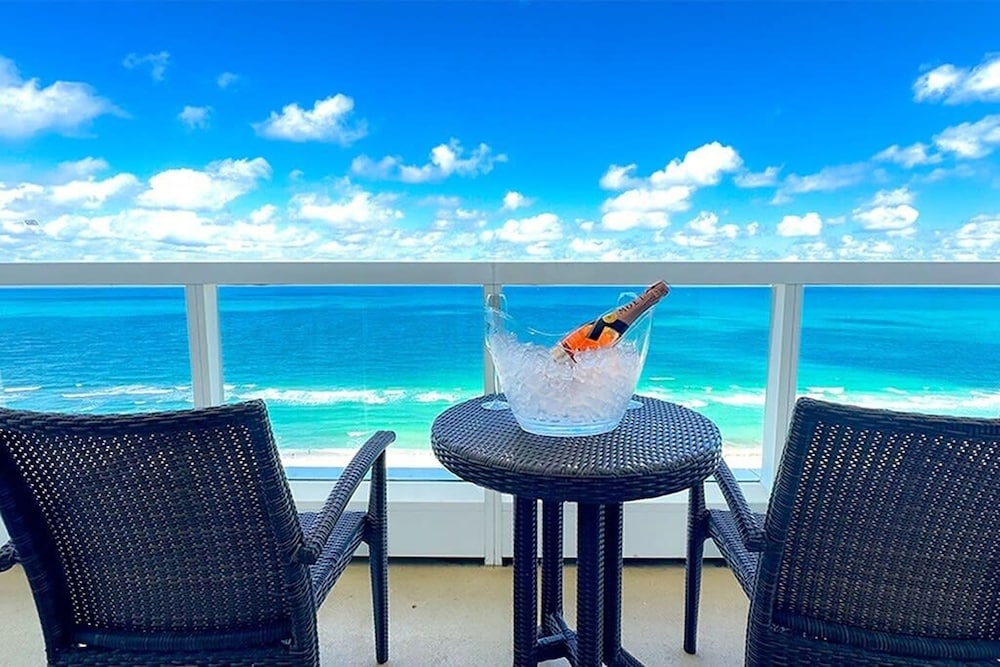 Fontainebleau Miami Beach Private Luxury Suites - photo 435