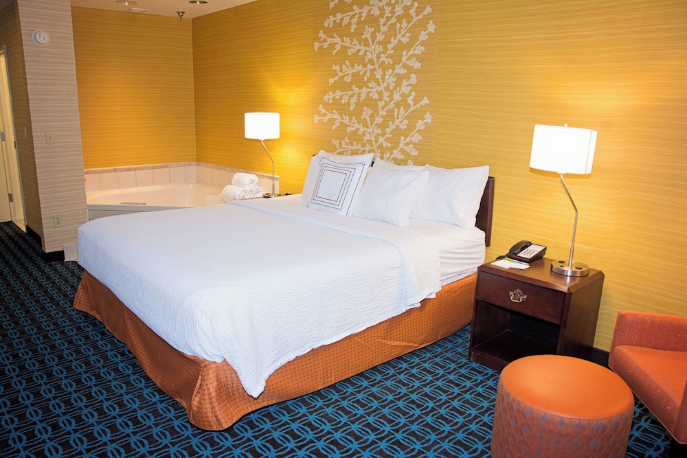 Fairfield Inn & Suites by Marriott Butler - photo 5