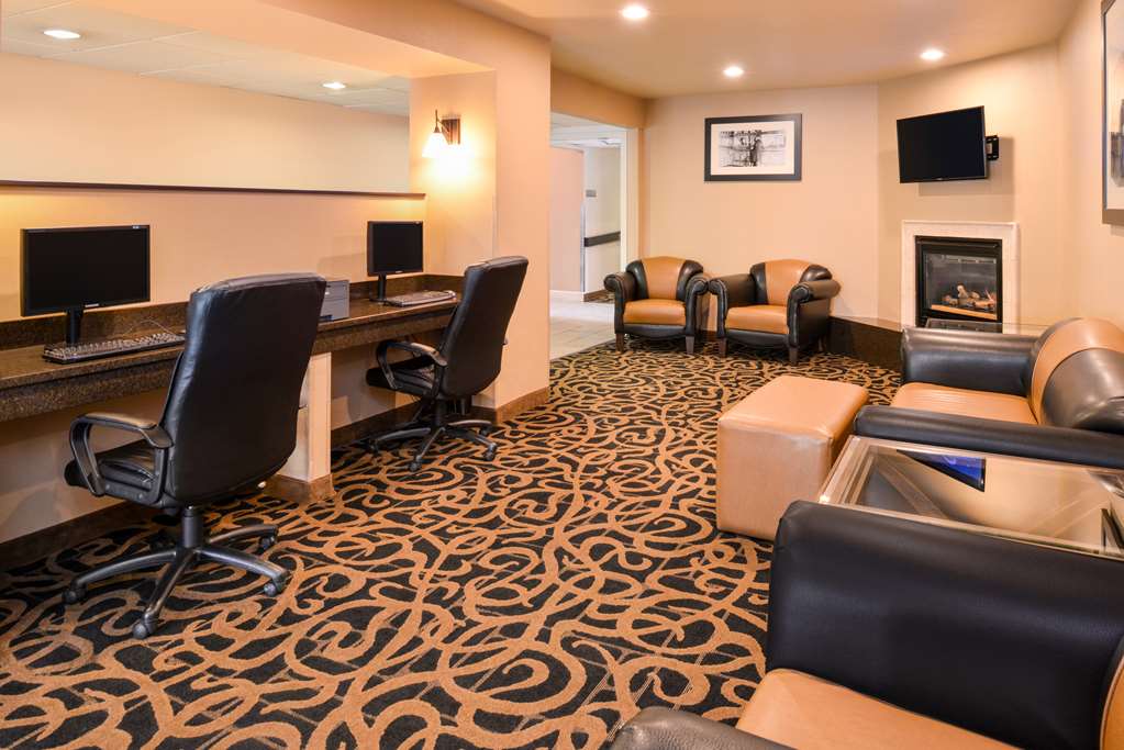 Best Western Executive Inn & Suites - photo 3