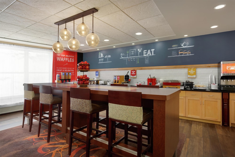 Hampton Inn Deadwood at Tin Lizzie Gaming Resort - photo 60
