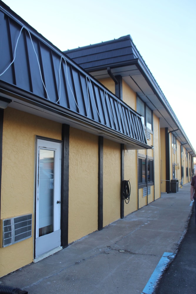 Americas Best Value Inn Warrenton - photo 21