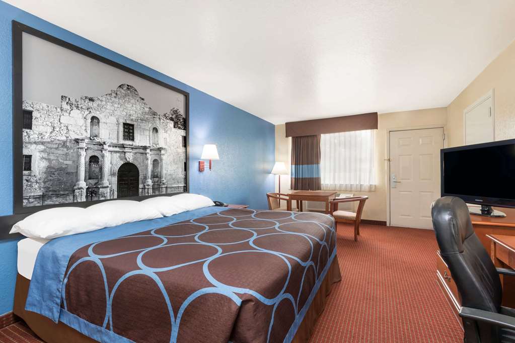 Super 8 by Wyndham San Antonio at I 10 - photo 8