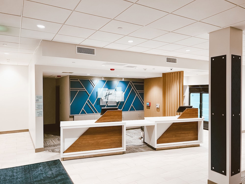 Holiday Inn Express & Suites Henderson South Boulder City by IHG - photo 31