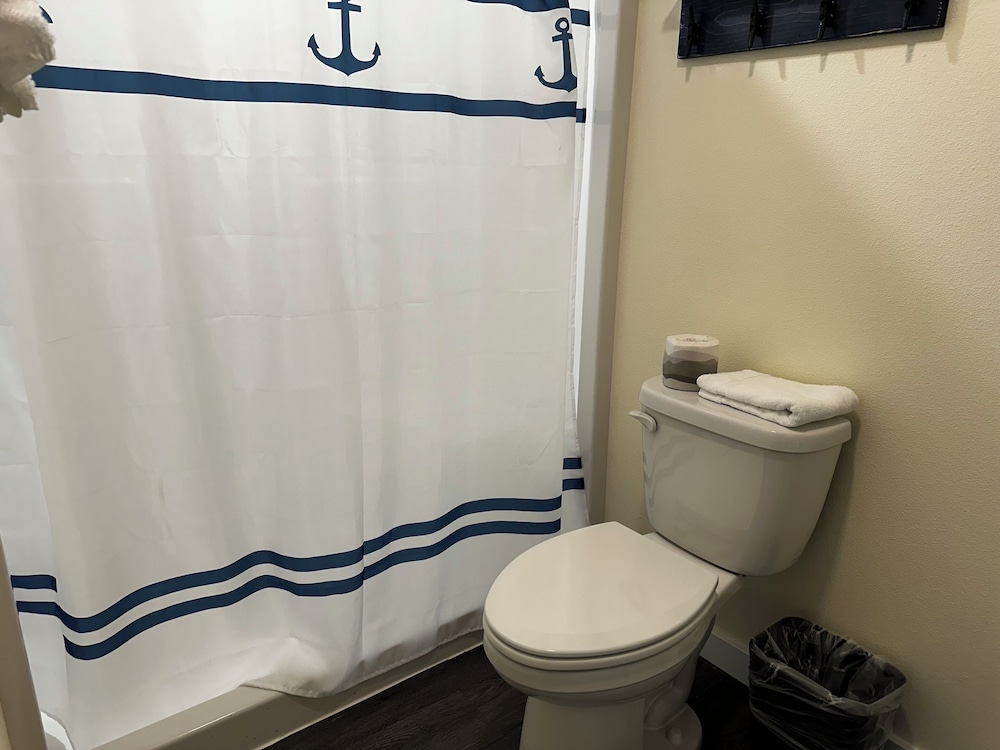 Dock Street Inn - photo 55