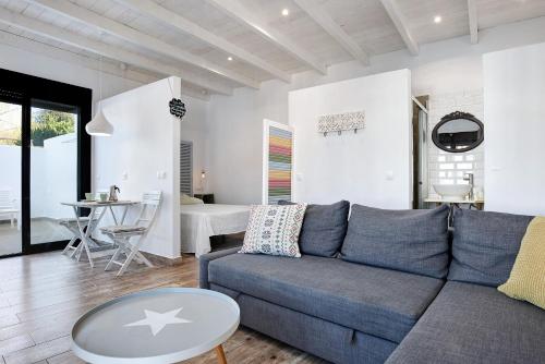 Estudio Marta — 4-Star Luxury Hotel in Conil De La Frontera, Spain