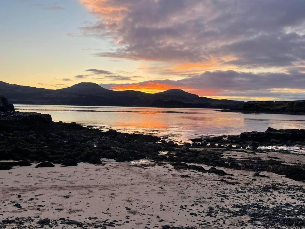 Stravaig Skye — Unknown City — photo 2