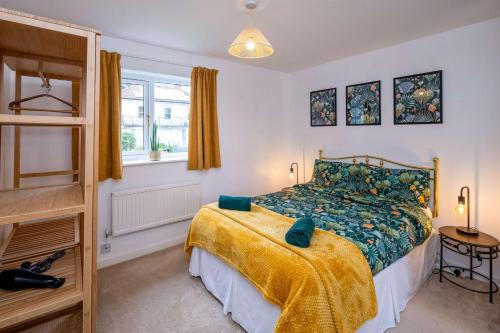 Splendid House Great Location to WAVE Surf & South West Water Park Super Garden By STAE Homes — 4-Star Luxury Hotel in Bristol, United Kingdom