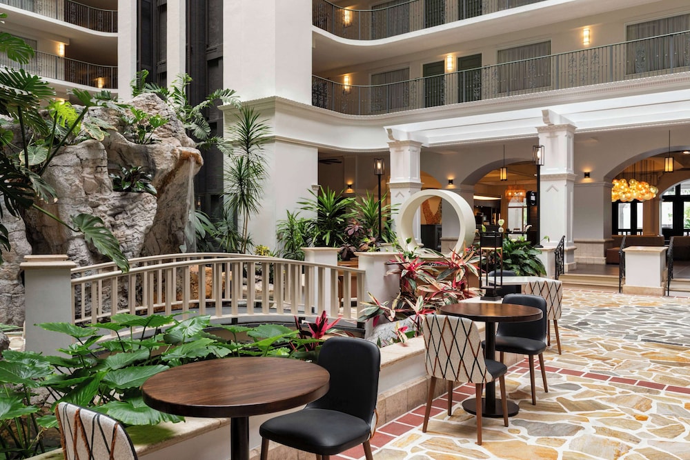 Embassy Suites by Hilton Fort Lauderdale 17th Street - photo 4