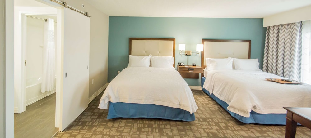 Hampton Inn & Suites Orlando At SeaWorld - photo 20