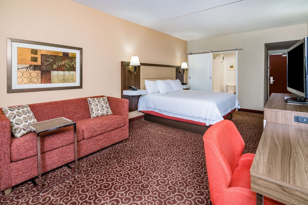 Hampton Inn Frostburg - photo 7