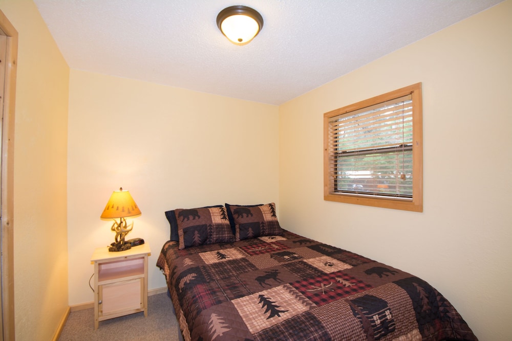 Upper Canyon Inn & Cabins - photo 16