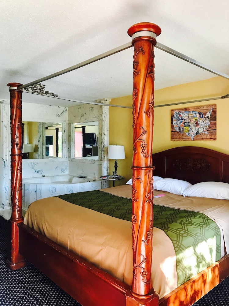 Milan Inn & Suites - photo 16