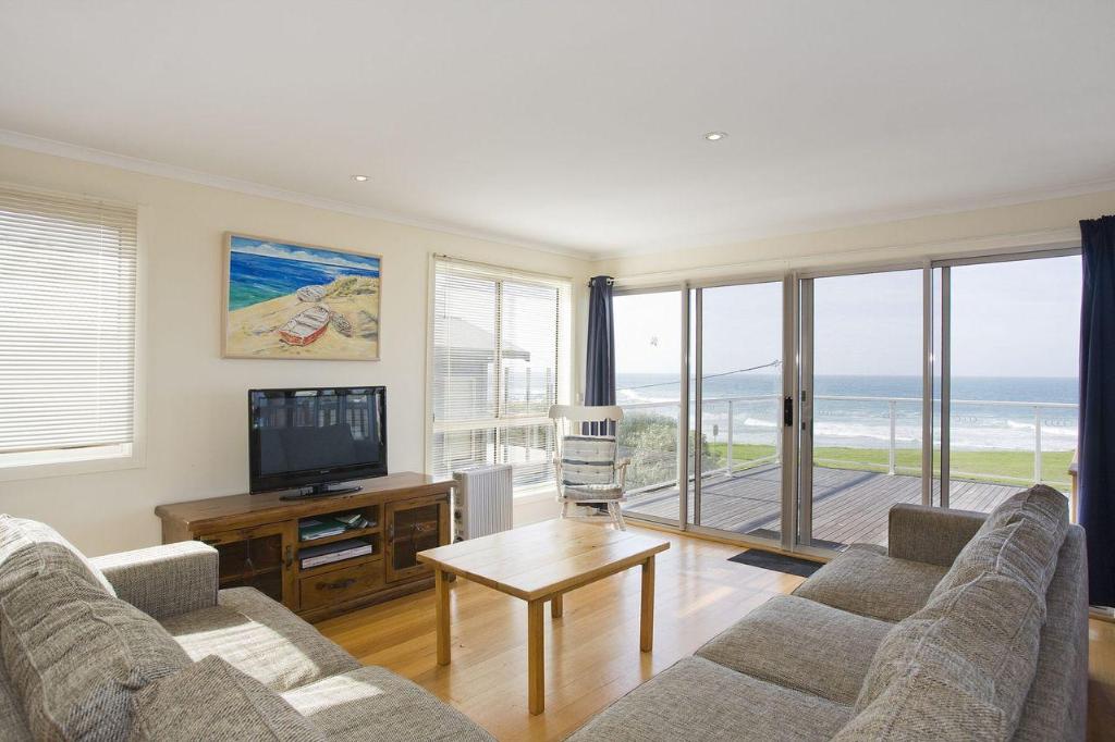 Gannon BYO Linen in Lorne, Australia