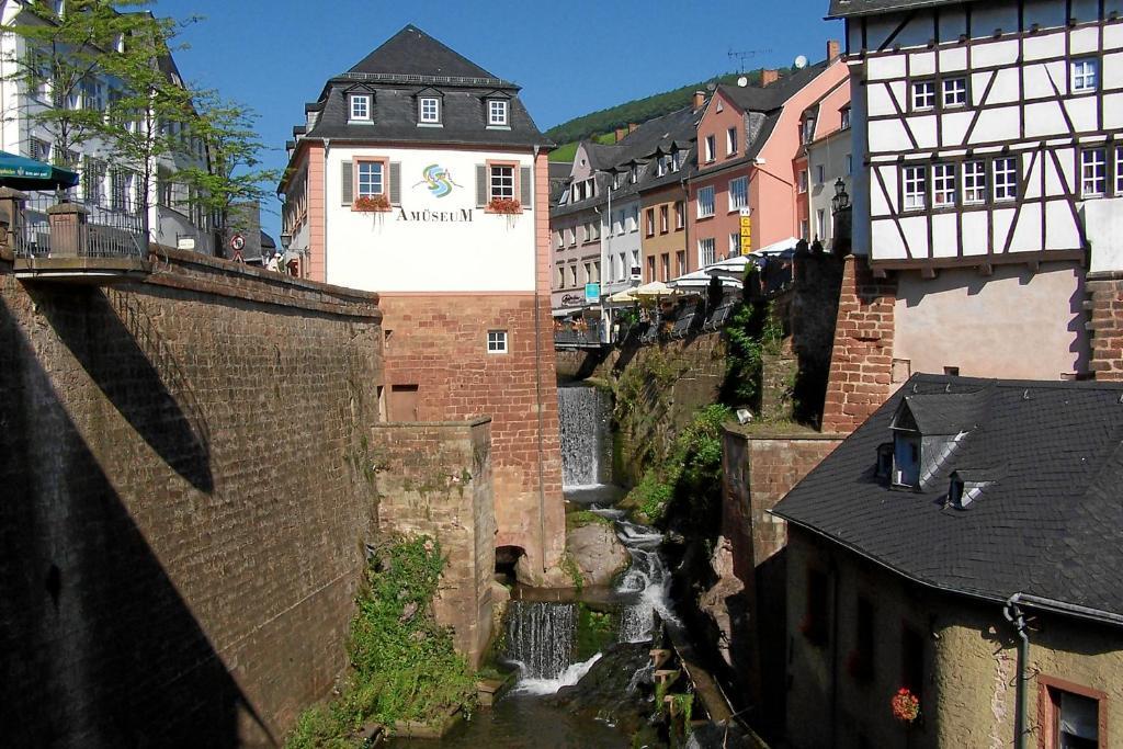 Haus Sonnenschein — 4-Star Luxury Hotel in Wiltingen, Germany