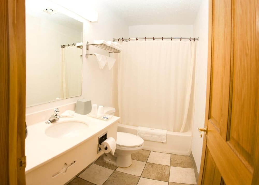 North Country Inn & Suites - photo 25