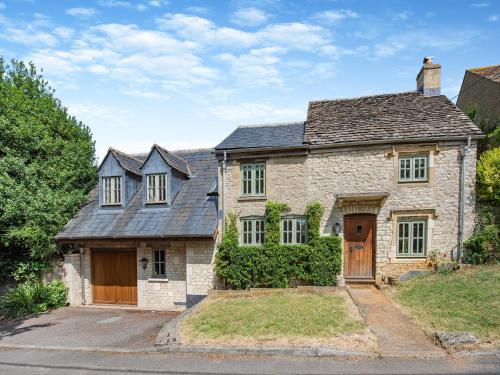 Ellen Cottage — 4-Star Luxury Hotel in Burford, United Kingdom