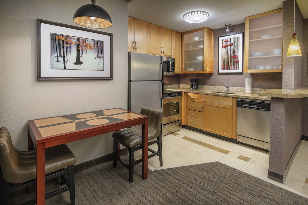 Residence Inn by Marriott Colchester - photo 7