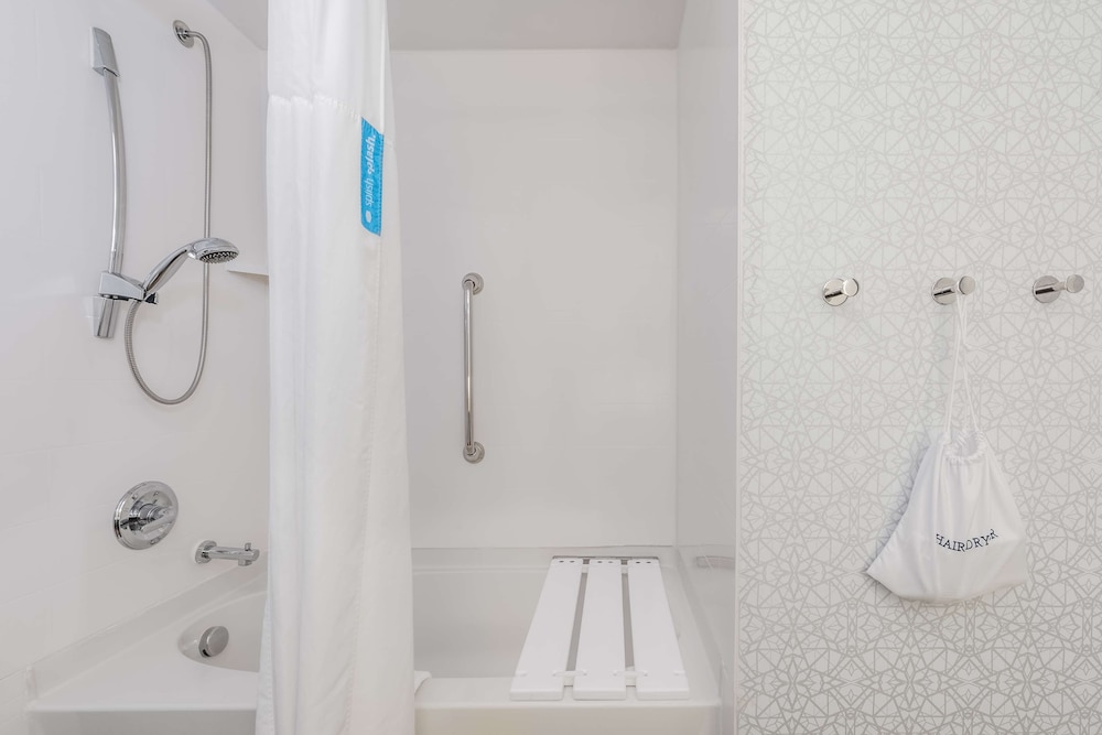 Hampton Inn & Suites Hopkinsville - photo 22