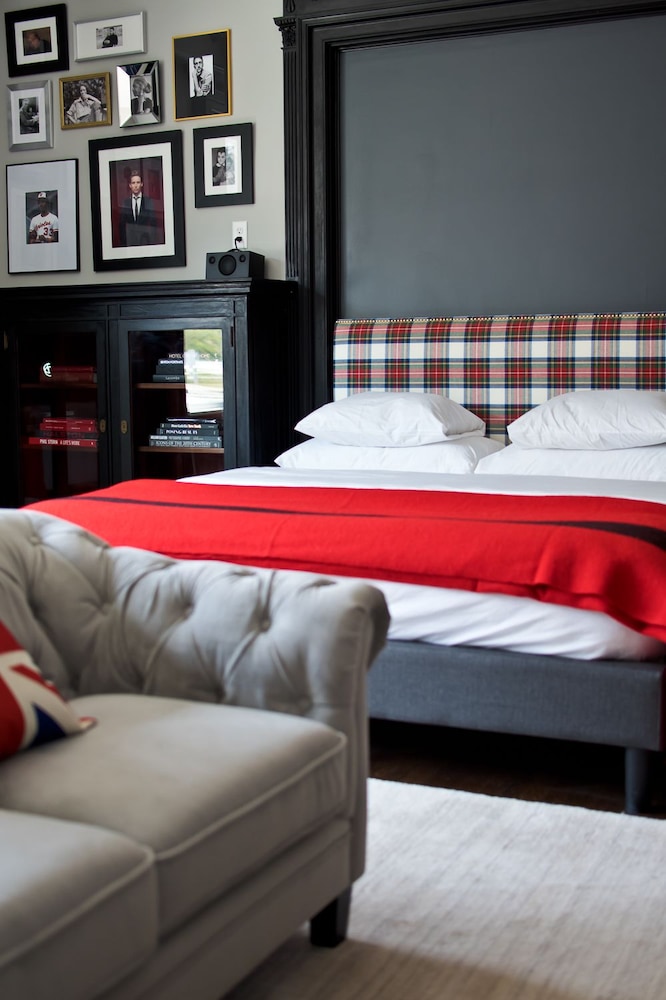 The George - photo 13