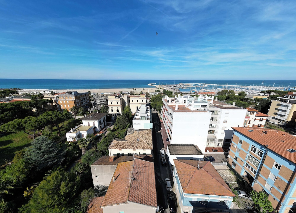 aMare — 4-Star Luxury Hotel in Giulianova, Italy