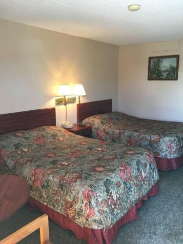 Budgetel Inn and Suites Dalton - photo 13