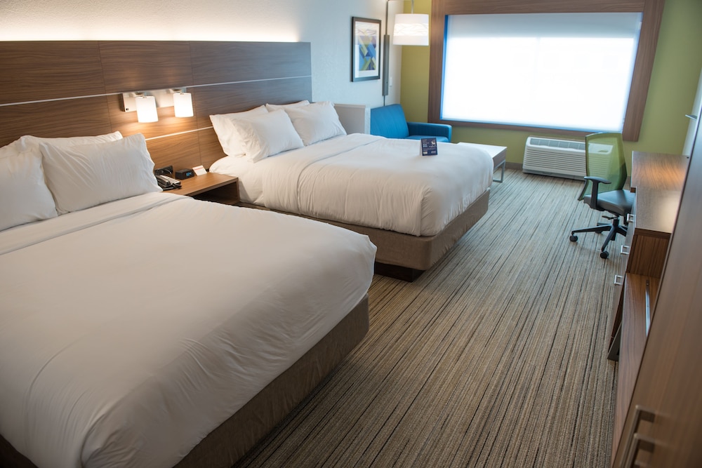 Holiday Inn Express & Suites Merrillville - photo 6