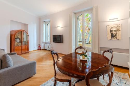 Contemporary Flat in Trastevere — 4-Star Luxury Hotel in Rome, Italy