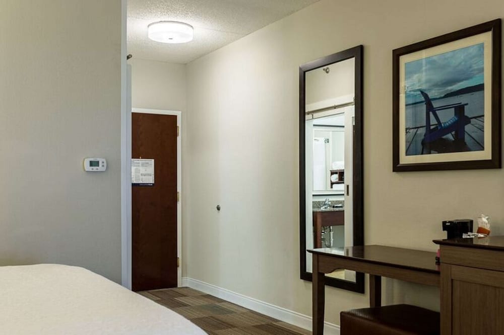 Hampton Inn Somerset - photo 40