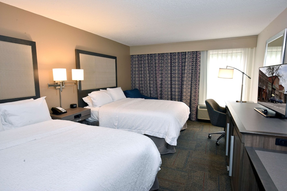 Hampton Inn Madison - photo 5