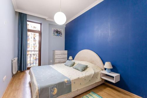 Apartment 16