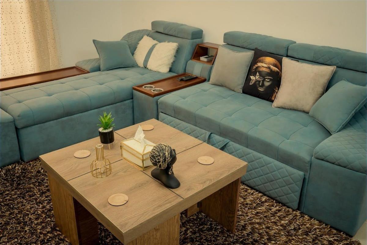 Sky High Harmony in Rehab Peaceful Elegant apt — 4-Star Luxury Hotel in Cairo, Egypt