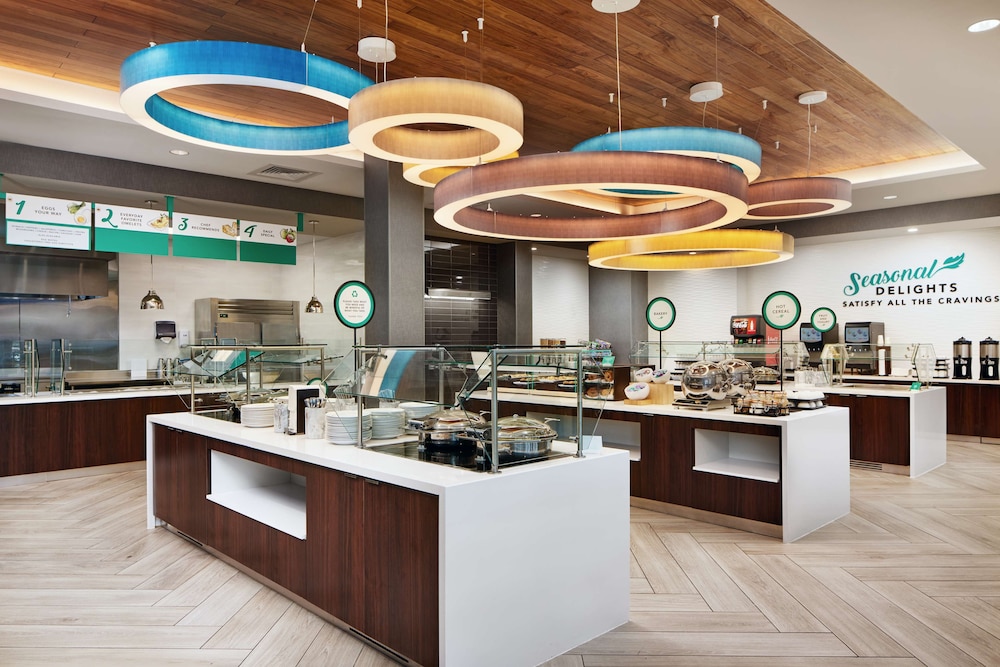 Embassy Suites by Hilton Atlanta Airport North - photo 24