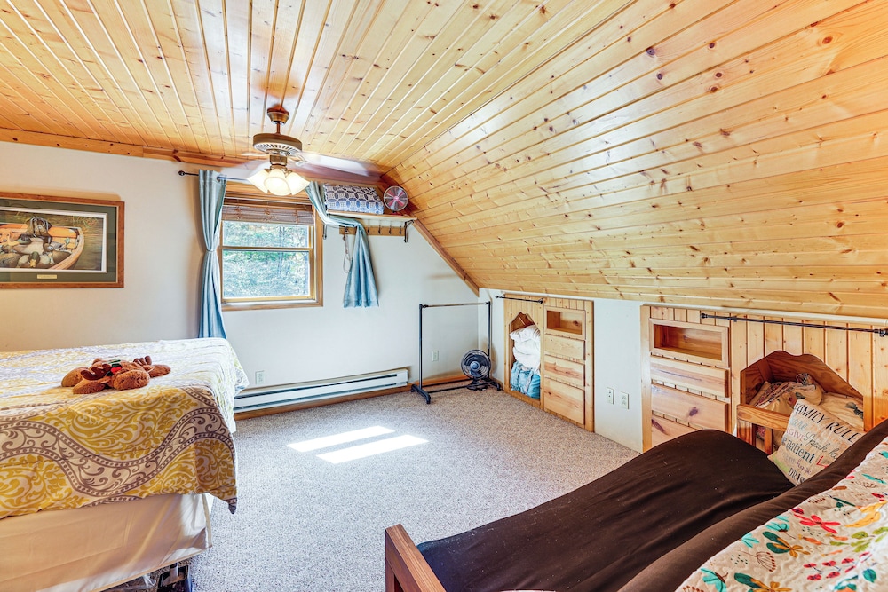 3 Mi to Snowshoe Resort Cabin with Hot Tub - photo 20