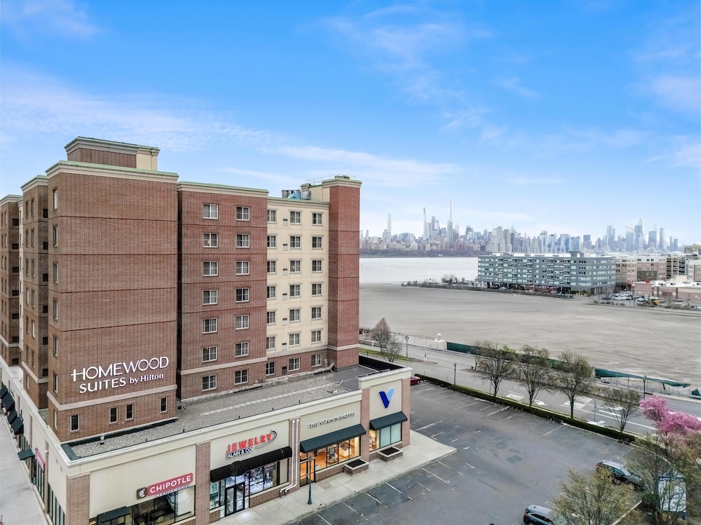 Homewood Suites by Hilton Edgewater NYC Area in Edgewater, United States